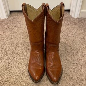 FRYE Women’s Cowboy boots. Size 7